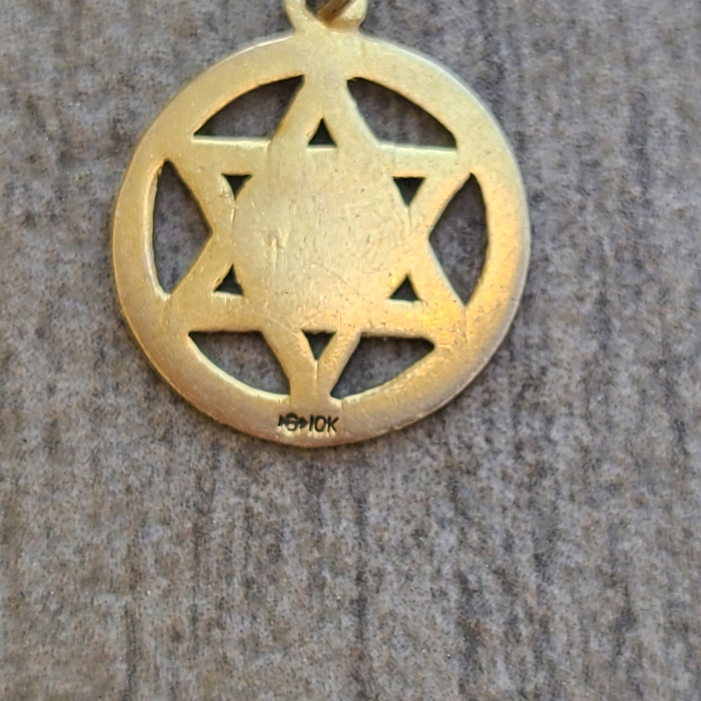10k Gold and Enamel Star of David Pendant Charm - Picture 3 of 4